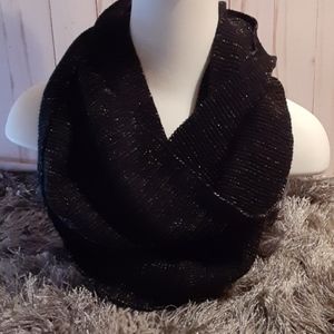 LOOP INFINITY SCARF BLACK W/GOLD FLECKS